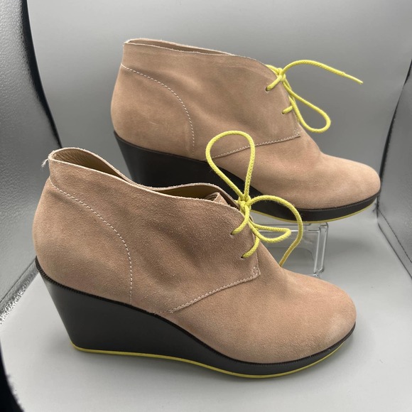 Cole Haan "BRITT" Beige Suede Ankle Wedge booties  sz 9.5B - Picture 2 of 8